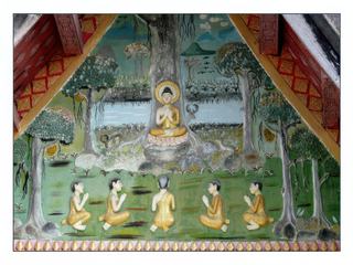 Détail de la vie de Bouddha qui orne la façade sous la toiture du Vat Aham.