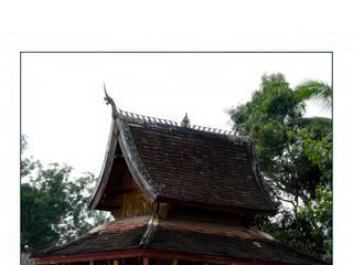 Le Vat Xieng Thong est composé de plusieurs éléments. Ce bâtiment est orné de superbes mosaïques dans le plus pur style du bouddhisme lao.