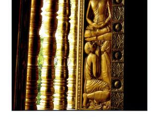 Représentation de fidèles implorant Bouddha.
