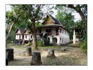 Avant d'être couronné à Luang Prabang, le futur roi avait coutume de venir se retirer pendant trois ou quatre jours au Vat de Long Khun pour y méditer.