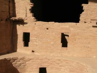 Maisons troglodytes des indiens anasazi