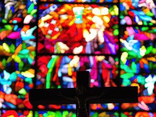 Dans l'Église du Graal