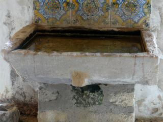 Fontaine faïencée.