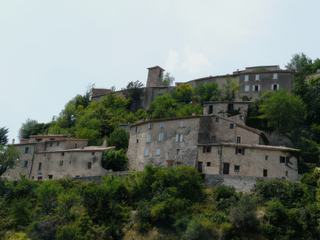 Laissons Brantes à sa quiétude et filons sur Vaison-la-Romaine...