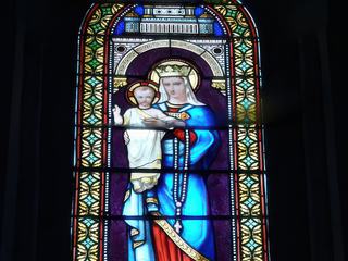 Vitrail de l'église Notre-Dame-de-la-Tour.
