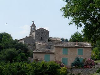 Le clocher de la petite église de Saint Pantaléon.
