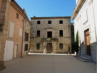 Des petites rues superbes et des maisons restaurées avec soin.