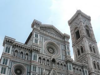 Façade de la cathédrale (duomo) Santa Maria del Fiore.