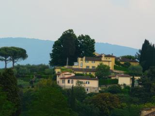 Paysage toscan depuis la terrasse la plus haute des jardins de Boboli.