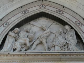 La crucifixion de Jésus par Tito Sarrocchi.