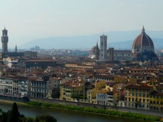 A gauche, le palazzo Vecchio.