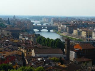 Les ponts sur l'Arno dont le Ponte Vecchio.