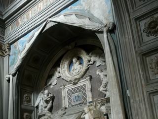 Tombeau de Jacopo di Lusitinia, jeune érudit ecclésiastique et neveu du roi Alphonse du Portugal, mort en 1459 à Florence.