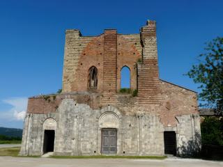 Façade inachevée.