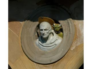 Détail d'un médaillon de Giovanni della Robbia (1523).