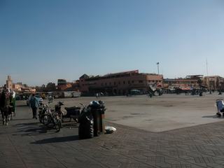 Place jemaa el fna le jour de L'Aïd el-Fitr, fête marquant la fin du mois de jeûne musulman du ramadan