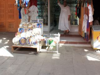 Adjib, mon interlocuteur et sa boutique