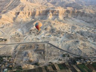 Vol en montgolfière et départ pour le Caire – Égypte