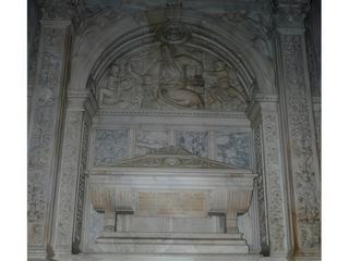 Tombeau.
