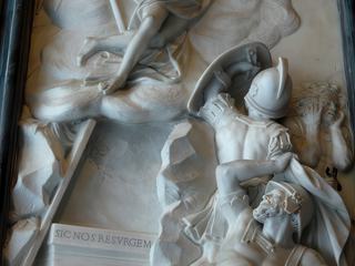 Panneau sculpté.