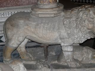 Sculpture de lion.
