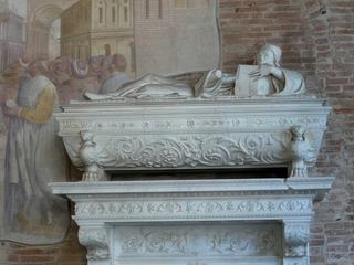 A l'arrière du tombeau, fresque murale de Benozzo Gozzoli (1420-1497).
