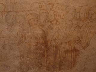 Muséo dellla Sinopie. Redécouvertes en 1944 suite au bombardement allié (qui provoqua l'incendie du Camposanto), l'enduit des fresques se détacha sous l'effet de la chaleur. Suite à ses dégradations, en 1947, une campagne urgente de sauvegarde fut engagée, et les fresques furent détachées des murs selon la technique dite " a strappo ". Elles laissèrent apparaître, en dessous, des sinopie extrêmement bien conservés. Ces dessins furent également détachés en utilisant la même technique que pour les fresques.