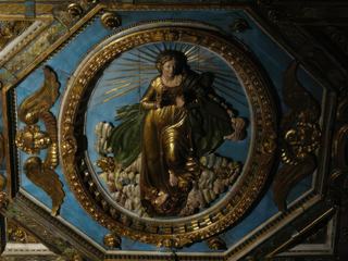 Détail des plafonds à caissons dorés de Francesco Capriani.