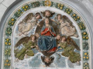 La Madone,saint Jean-Baptiste et saint Sébastien, terracotta de Giovanni della Robbia.