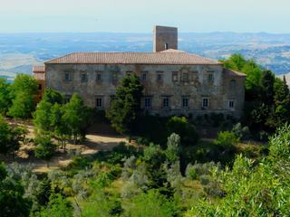 Au XIXe. siècle, l'abbaye, laissée à l'abandon, a été très endommagée.