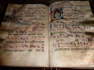 Ombres et lumières sur les précieux livres liturgiques enluminés (Musée d'Art Sacré).