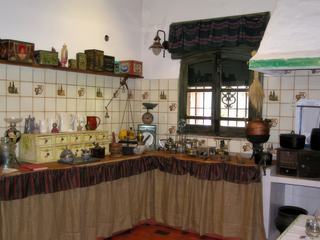 La casona (où habitaient les estancieros)a été transformée en musée avec reconstitution des intérieurs au siècle dernier. Ici la cuisine.
