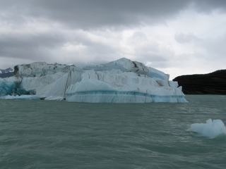 Rencontre avec des icebergs impressionnants!