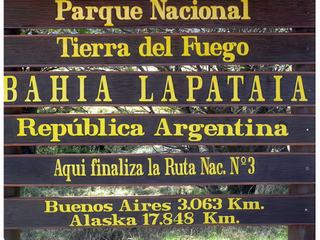 Panneau marquant la fin de la nationale N°3 qui commence à Buenos-Aires, soit 3.063km.