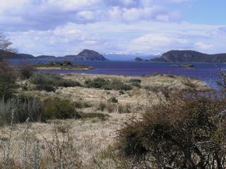 La Bahía Lapataia, sur fond de cordillère de Darwin.