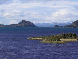 La Bahía Lapataia, sur fond de cordillère de Darwin.