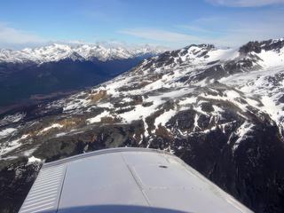 Soudain, oublié le mal d'altitude quand nous arrivons sur les pics enneigées de la cordillère patagonienne.