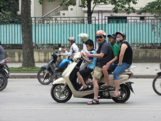 La mobylette est un véhicule familial.
