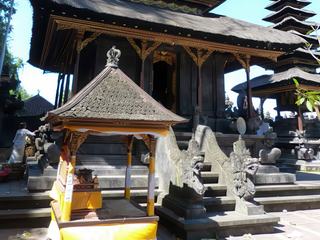Goa Lawah