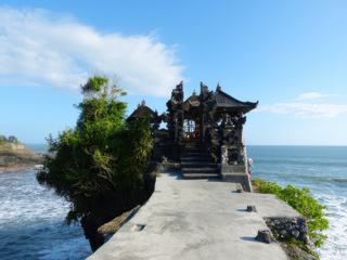 Pura Batu Bolong