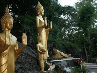 Chaque bouddha a le nom d'un jour de la semaine.