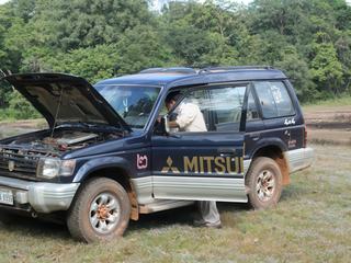 APRES 2 AUTRES HEURES DE NAVIGATION, NOUS RETROUVONS NOTRE ''MITSHU'' QUI A EU LE TEMPS DE SOUFFLER UN PEU, CAR JUSQU'A MAINTENANT, ON NE L'A PAS EPARGNE....