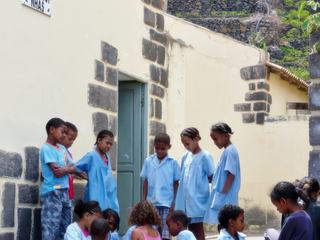 A la petite école de Formiguinhas, c'est l'heure de la récré
