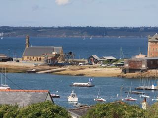 Descente sur Camaret : la Tour Vauban et la Chapelle