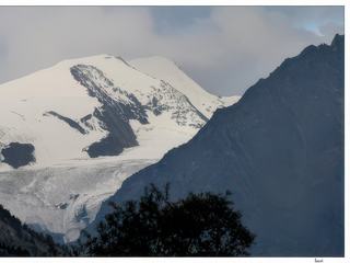 Zoom sur un glacier.