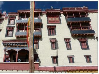 Le palais a été entièrement construit par les artisans Ladakhi en 1820.