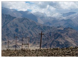 Le Stok Kangri (6 153 mètres), la plus haute montagne de la chaîne Stok de l'Himalaya dans le Ladakh.