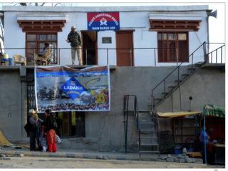 Le poste de police de Main Bazaar.