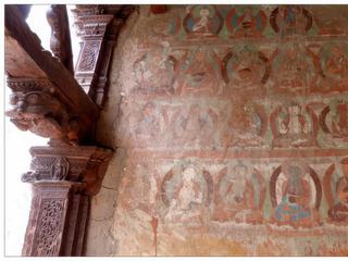 Fresques murales extérieures du Sumtsek Temple.