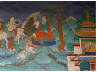 Une salle présente toute la vie du Bouddha sous forme de fresques didactiques.